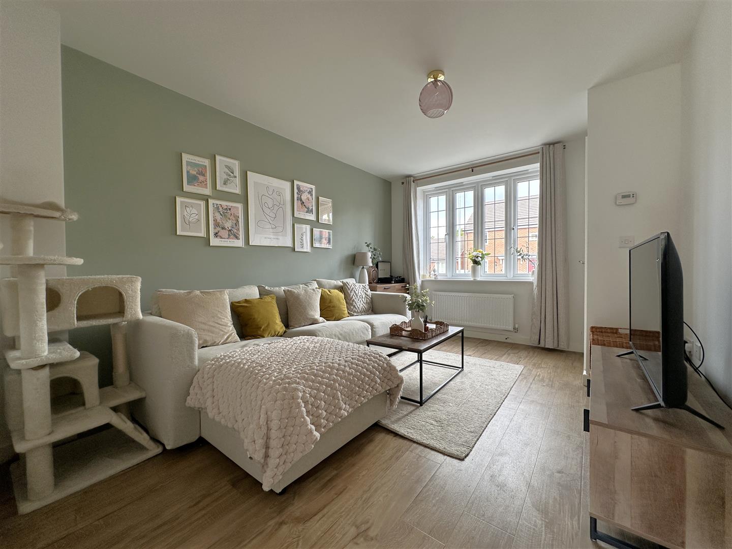 Deere Avenue, Chippenham